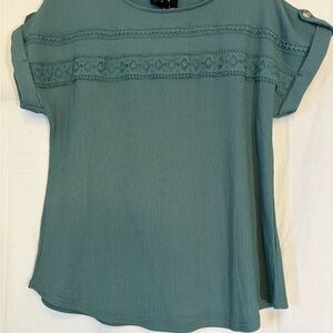 Flower and Feather Womens Teal Crochet Yoke Short Sleeve Top